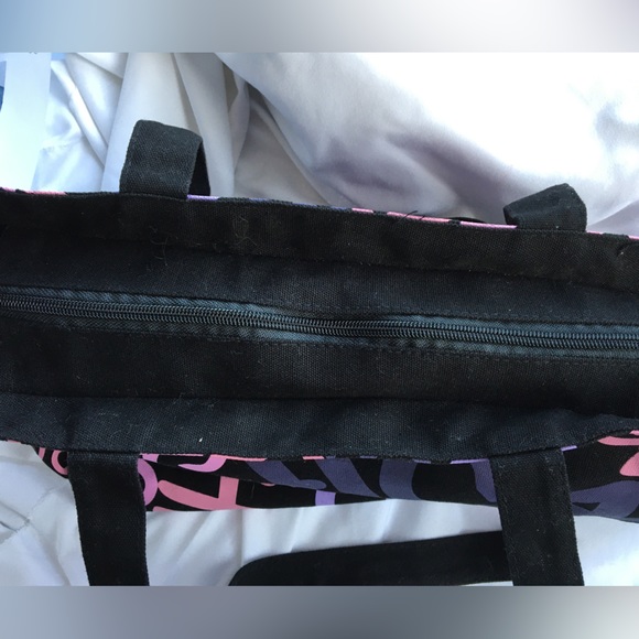 2/$20 Robin Ruth Chicago Lined Canvas Tote - Picture 4 of 5